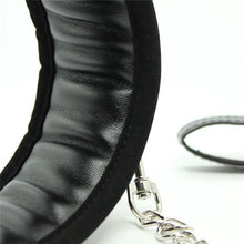 Cargar imagen en el visor de la galería, Collar With Chain Black
